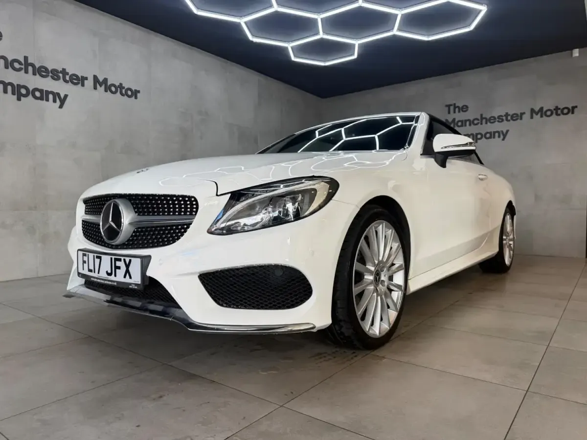 Second-hand Mercedes C220 AMG Line Premium Plus 2017 Alb Cabrio