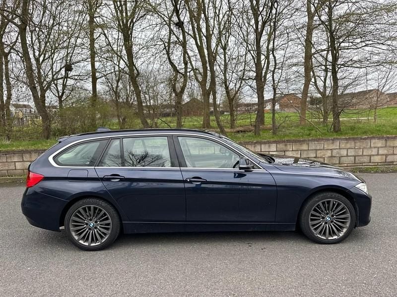 Used BMW 320 Luxury Line 2014 Blue Estate