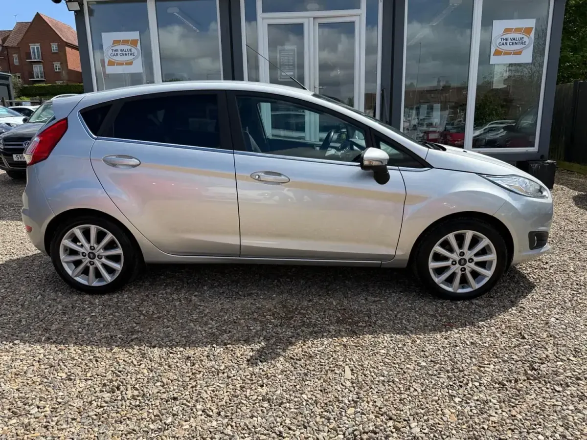 Second-hand Vauxhall Combo Sportive 100 CP (73 kW) 2021 Alb Monovolum