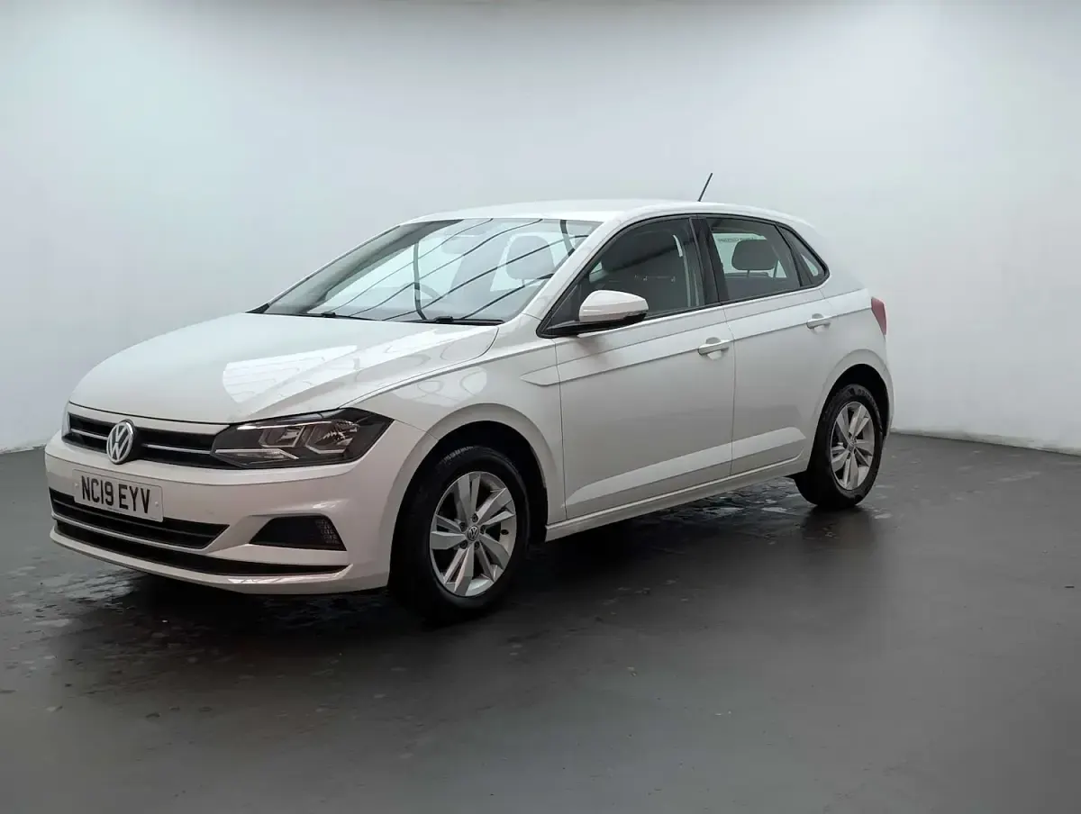 Used VW Polo SE 65 HP (47 kW) 2019 White Hatchback