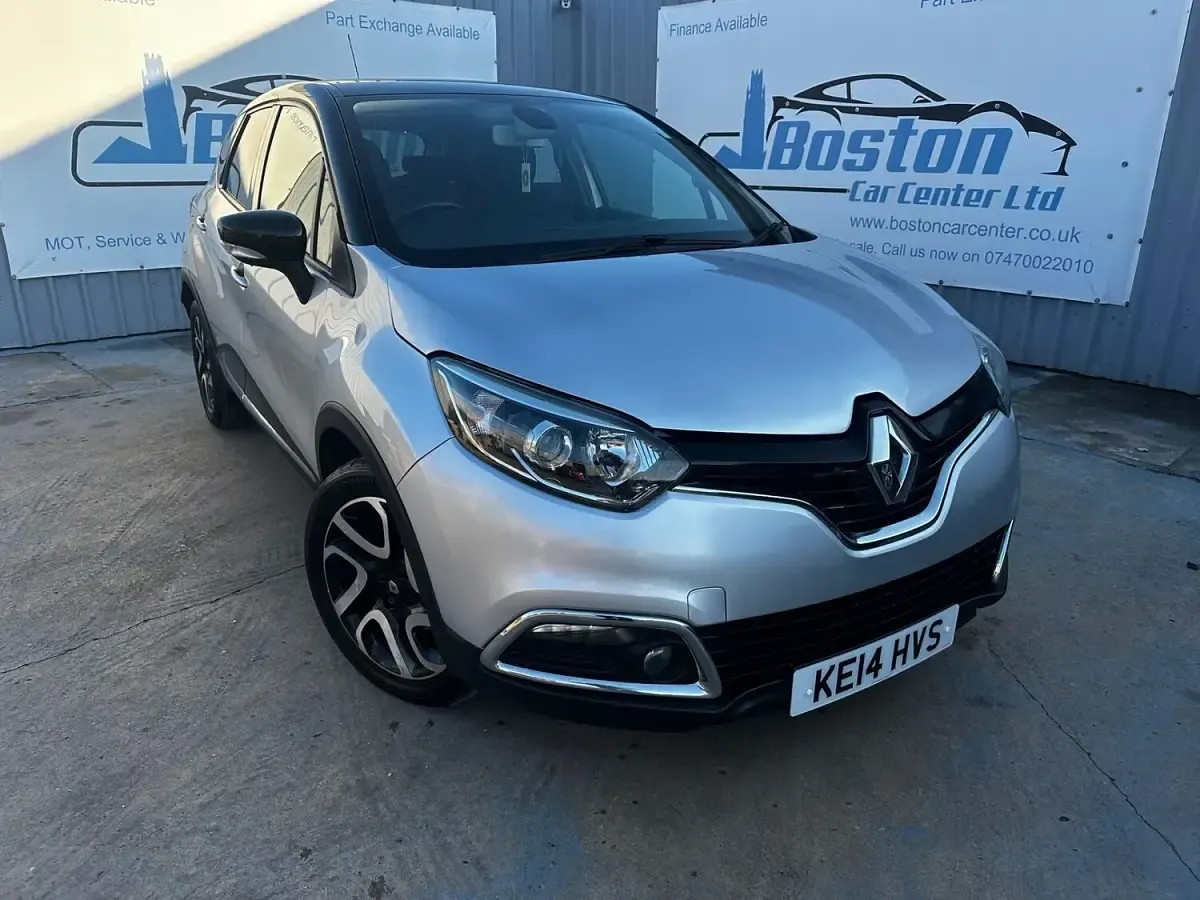 Used Renault Captur Dynamique 90 HP (66 kW) 2014 Silver SUV