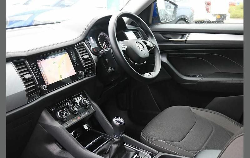 Used Skoda Kodiaq SE 147 HP (108 kW) 2022 Race blue metallic SUV