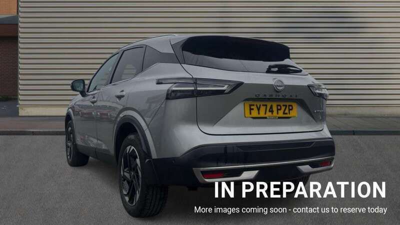 Used Nissan Qashqai N-Connecta 190 HP (139 kW) 2024 Metallic  blade silver  SUV