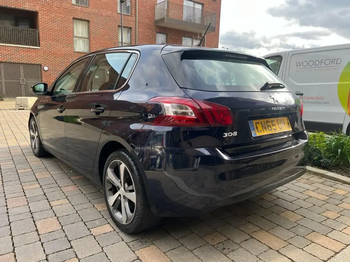 Gebraucht Peugeot 308 Allure 2015 Blau Kleinwagen