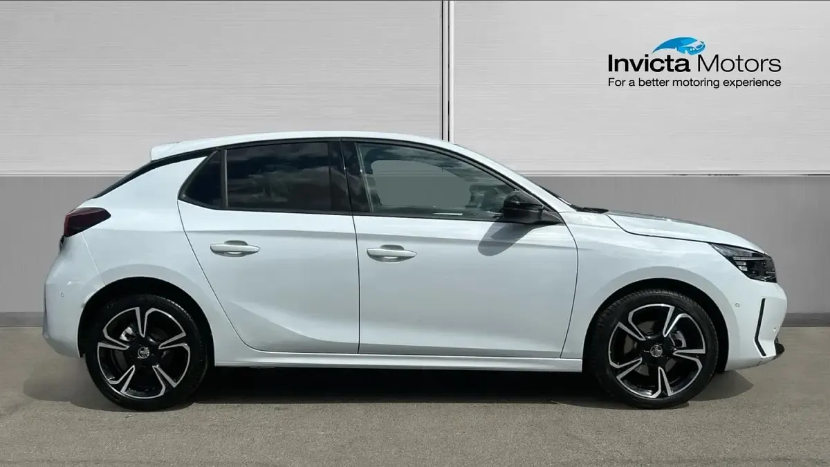 New Vauxhall Corsa Ultimate 100 HP (73 kW) 2026 White Hatchback