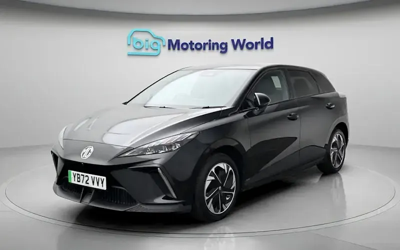 Begagnad MG MG4 EV Trophy 150 kW (204 HK) 2025 Halvkombi