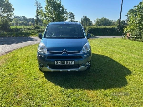 Blue Used 2014 Citroën Berlingo MPV | £6,995 (Fair price) - Image 1/4