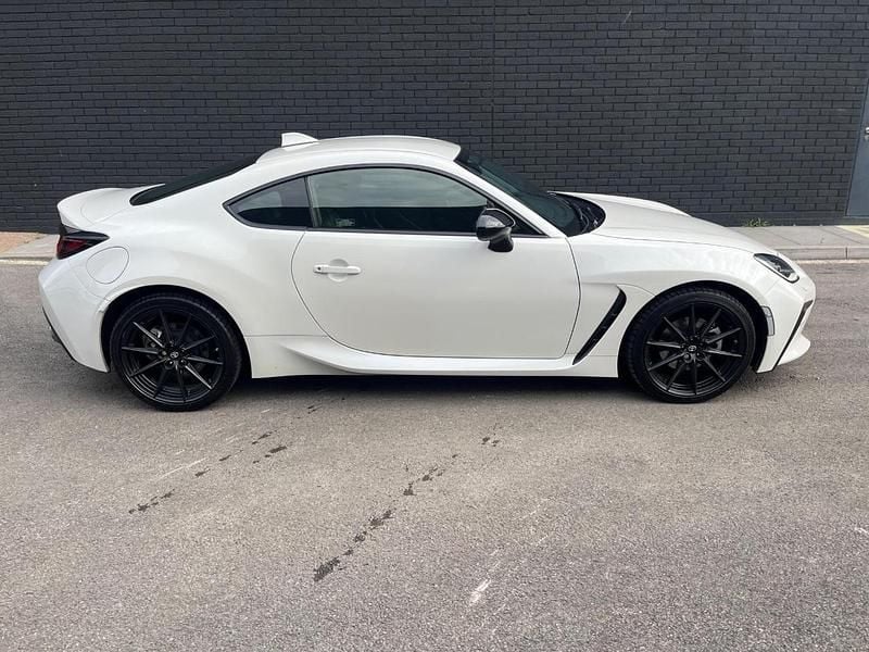 White Used 2023 Toyota GR86 Coupe | £31,744 (Fair price) - Image 1/4