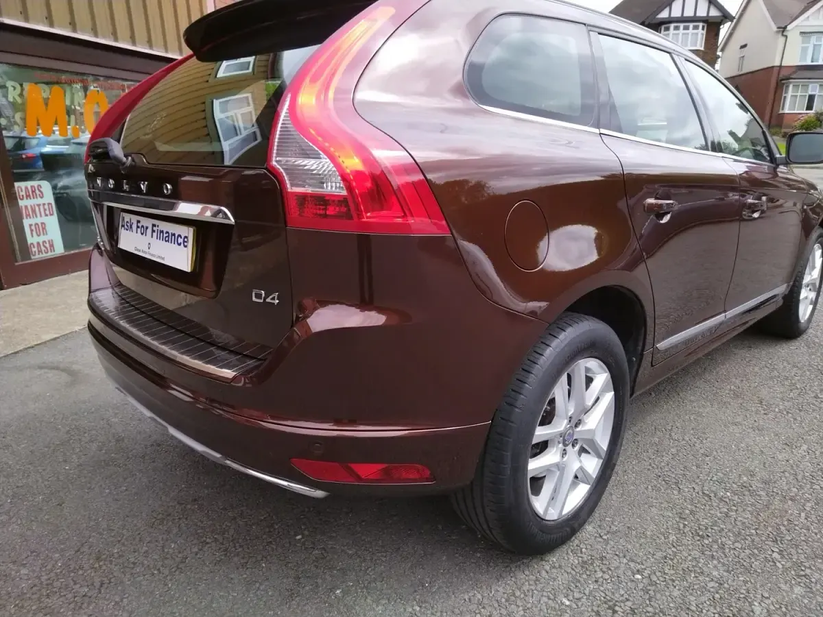 Used Volvo XC60 SE Lux 190 HP (139 kW) 2016 Bronze SUV