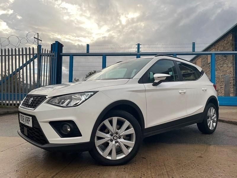 Used Seat Arona SE 95 HP (69 kW) 2018 White SUV