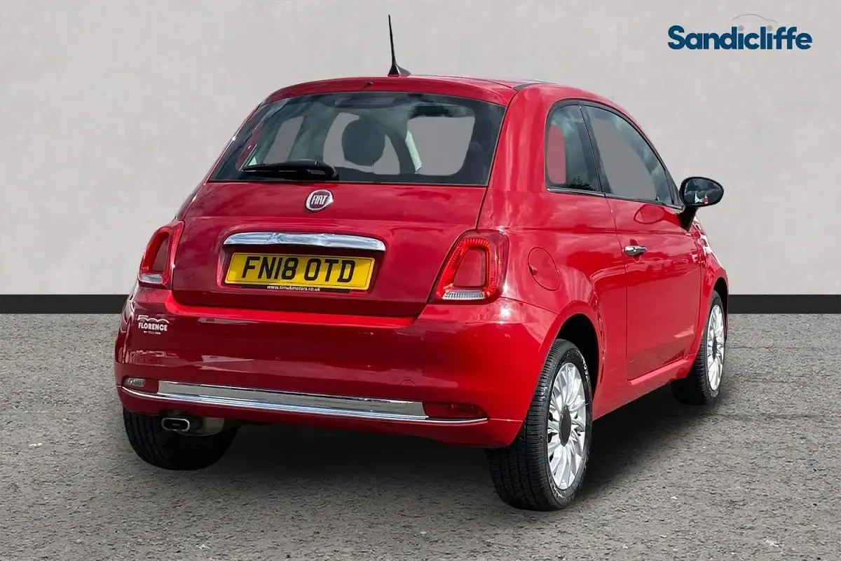 Używany Fiat 500 Lounge 69 KM (50 kW) 2020 Czerwony Hatchback
