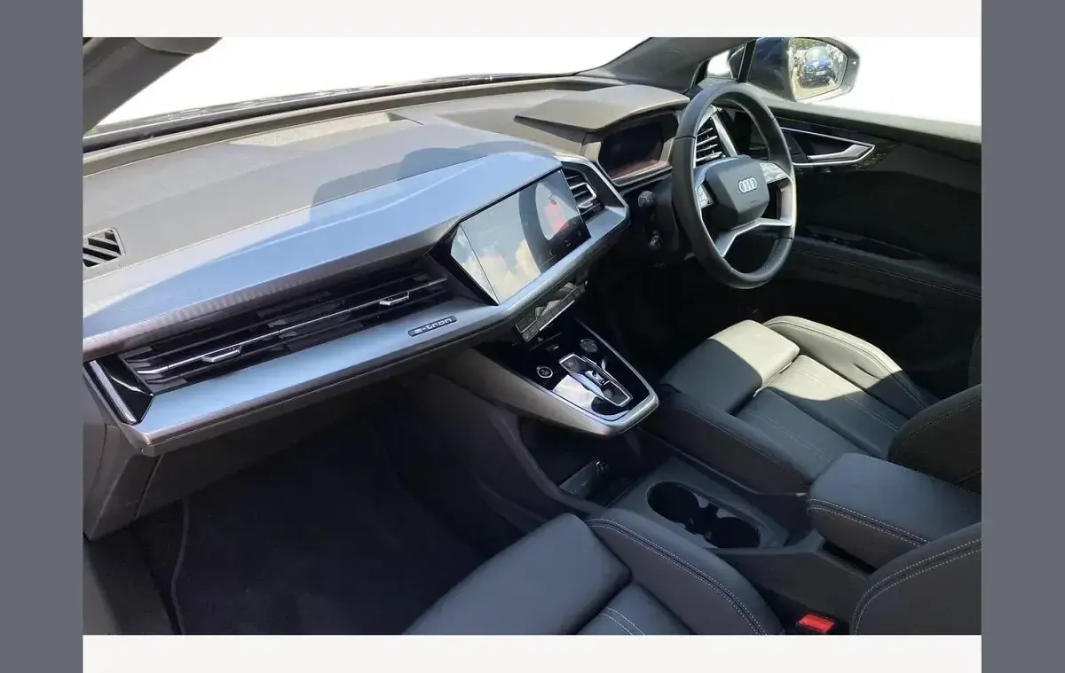 New Audi Q4 e-tron Sport 150 kW (204 HP) 2025 Blue SUV