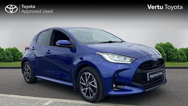 Blue Used 2022 Toyota Yaris Hybrid Design Hatchback | £16,169 (Fair price) - Image 1/3