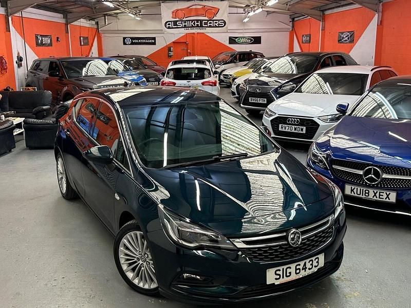 Second-hand Vauxhall Astra Elite 136 CP (100 kW) 2016 Verde Hatchback
