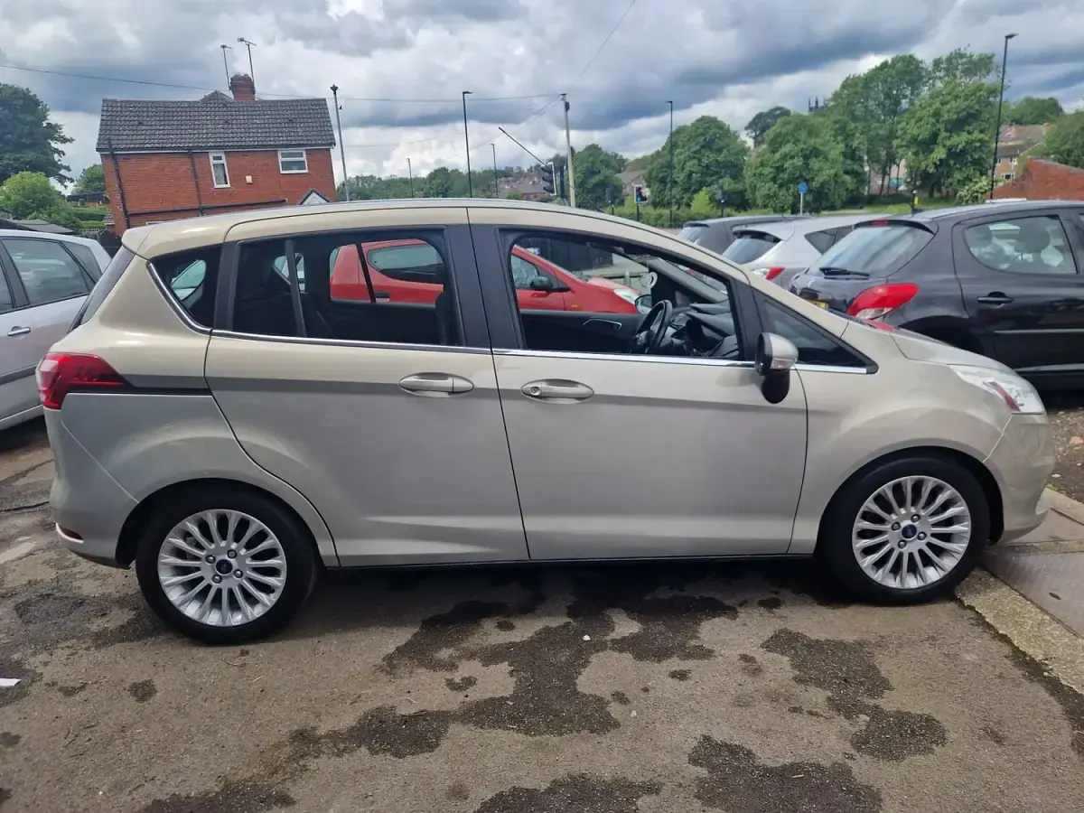 Used Ford B-MAX Titanium 120 HP (88 kW) 2014 Silver MPV