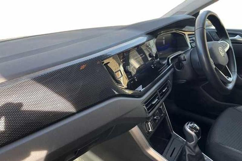 Used VW Polo Life 95 HP (69 kW) 2023 Pure white Hatchback