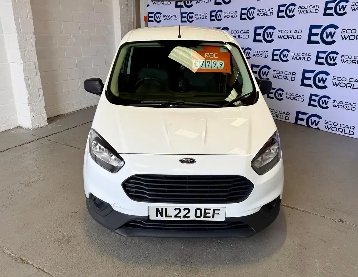 Used Ford Transit Courier S 100 HP (73 kW) 2022 White Van