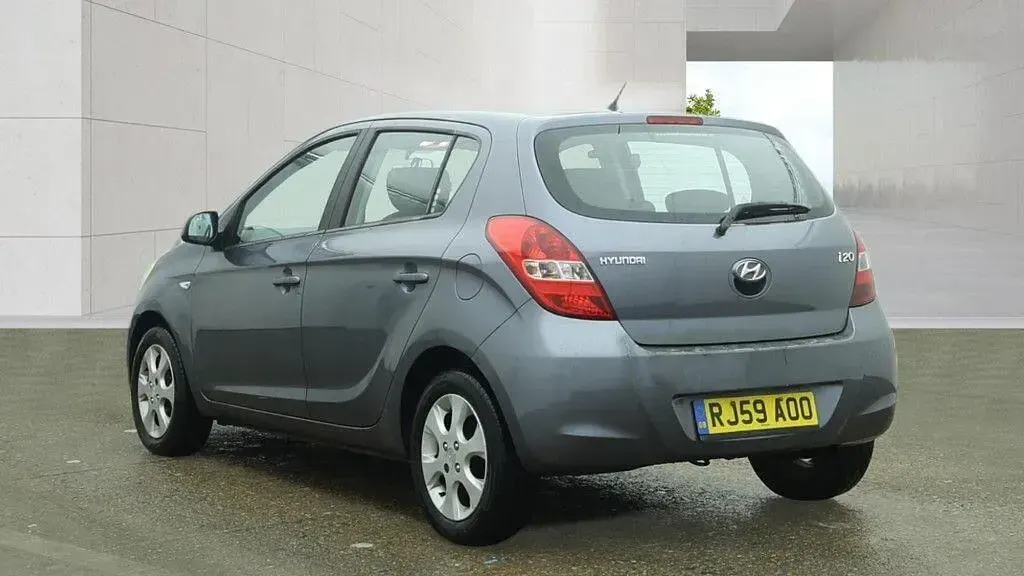 Used Hyundai i20 Comfort 101 HP (74 kW) 2009 Grey Hatchback