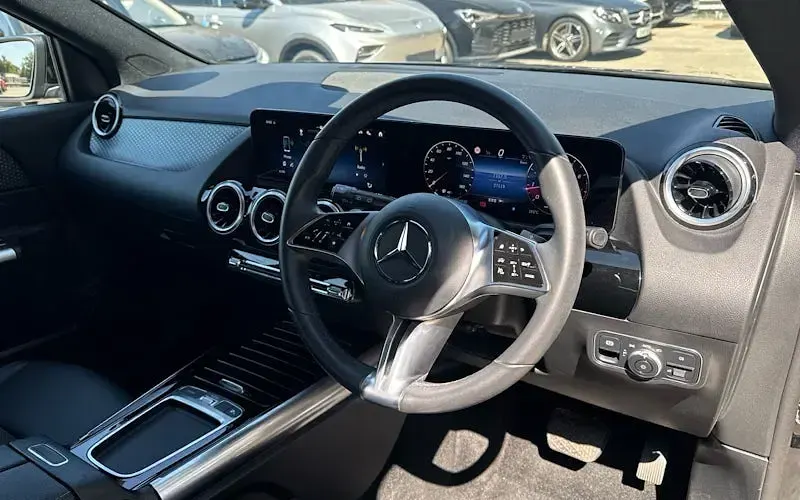 Used Mercedes GLA200 163 HP (119 kW) 2024 Black SUV