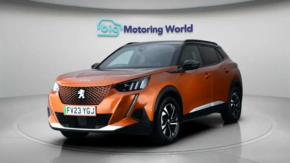 Used Peugeot e-2008 GT 100 kW (136 HP) 2023 Orange SUV