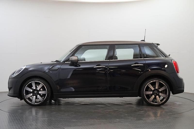 Used Mini Cooper Exclusive 136 HP (100 kW) 2023 Black Hatchback