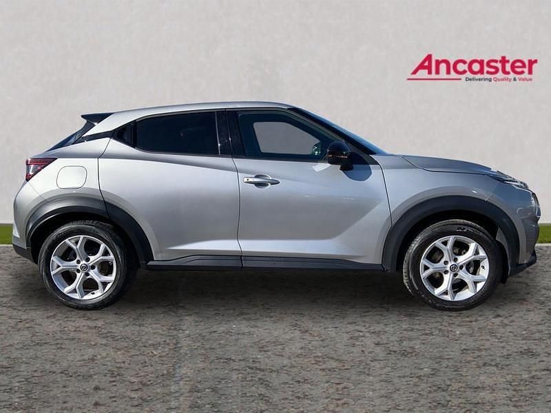 Used Nissan Juke N-Connecta 117 HP (86 kW) 2020 Silver SUV
