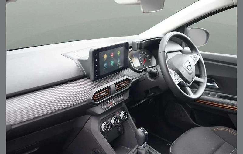 Used Dacia Sandero Prestige 90 HP (66 kW) 2022 Orange SUV