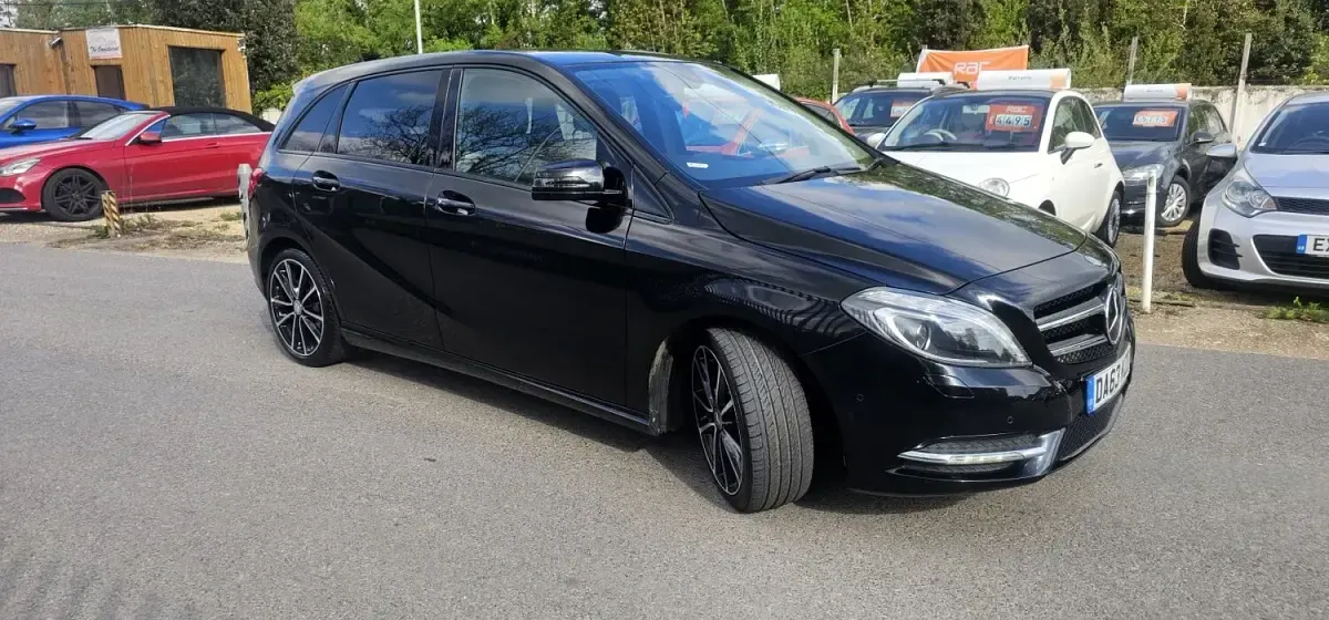 Used Mercedes B180 108 HP (79 kW) 2013 Black Hatchback