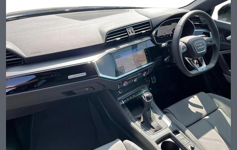 Used Audi Q3 Black Edition 150 HP (110 kW) 2025 Blue SUV