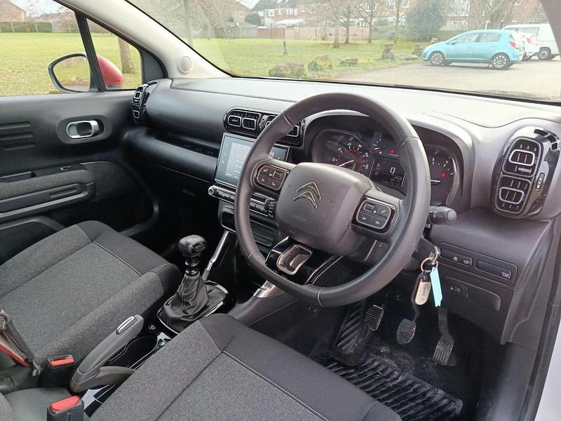 Used Citroën C3 Aircross PureTech 108 HP (79 kW) 2022 White SUV