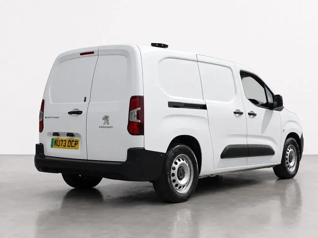Used Peugeot E-Partner Premium 50 kW (68 HP) 2023 White MPV