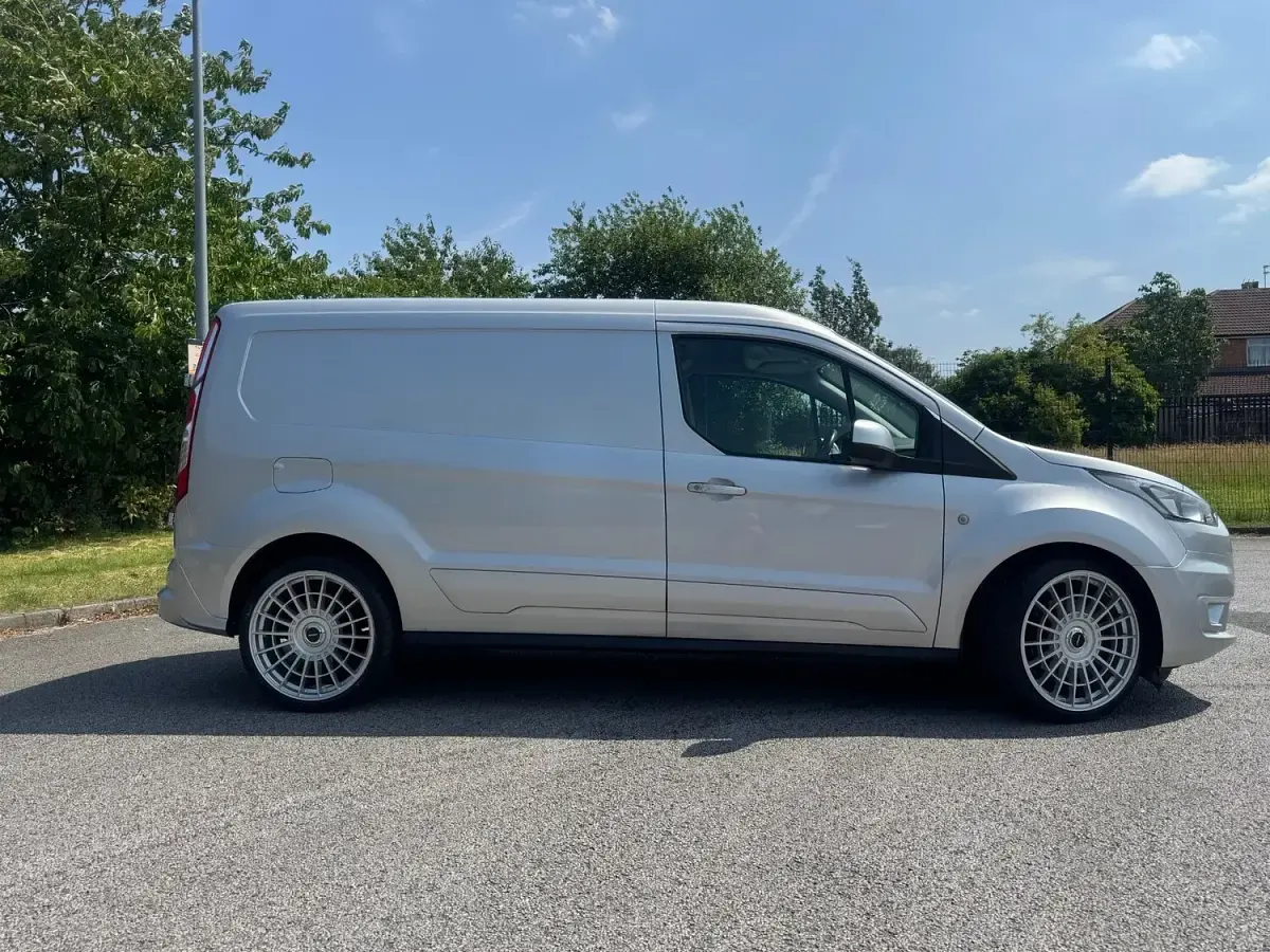 Used Ford Transit Connect Limited 120 HP (88 kW) 2022 Silver MPV