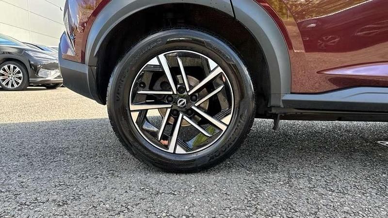 Used Nissan Juke N-Connecta 114 HP (83 kW) 2025 Red SUV