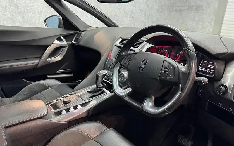 Used DS Automobiles DS5 163 HP (119 kW) 2014 Grey Hatchback