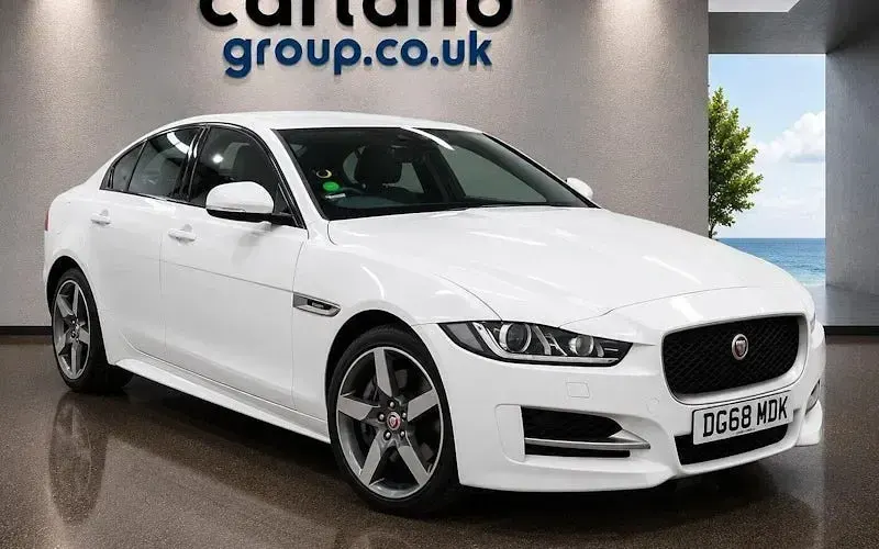 Used Jaguar XE R-Sport 180 HP (132 kW) 2018 Sedan