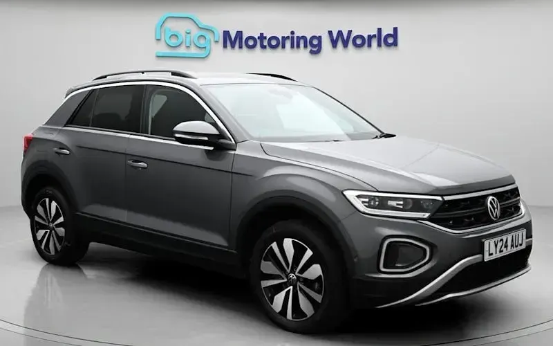 Usado VW T-Roc Match 150 HP (110 kW) 2024 SUV