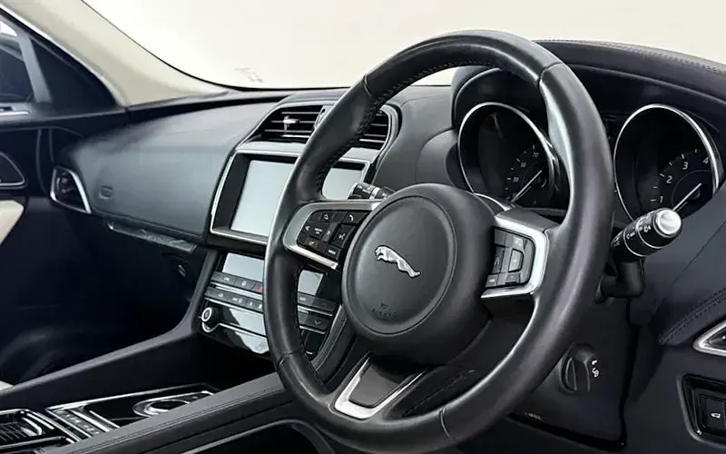 Used Jaguar F-Pace Prestige 250 HP (183 kW) 2019 Blue SUV