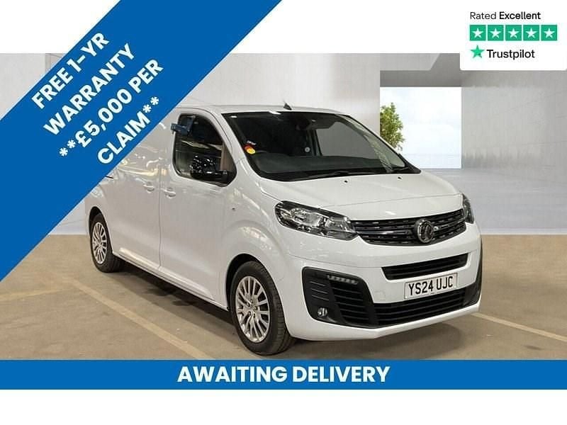 Used Vauxhall Vivaro 120 HP (88 kW) 2024 White MPV