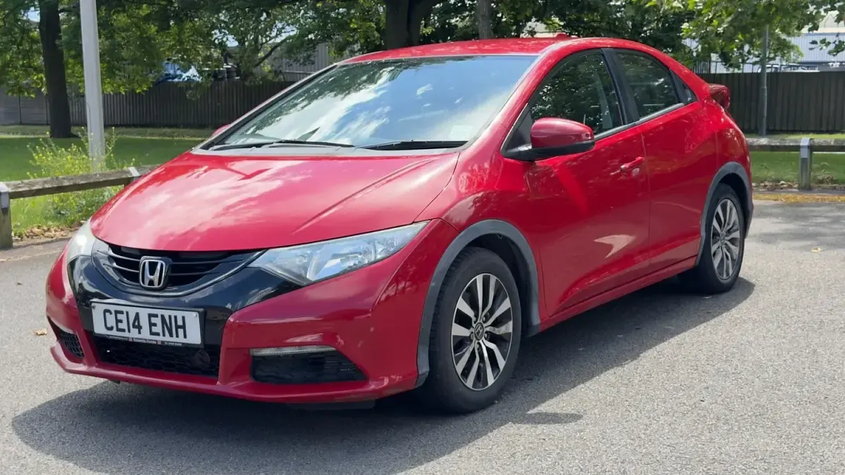Used Honda Civic S 120 HP (88 kW) 2014 Red Hatchback