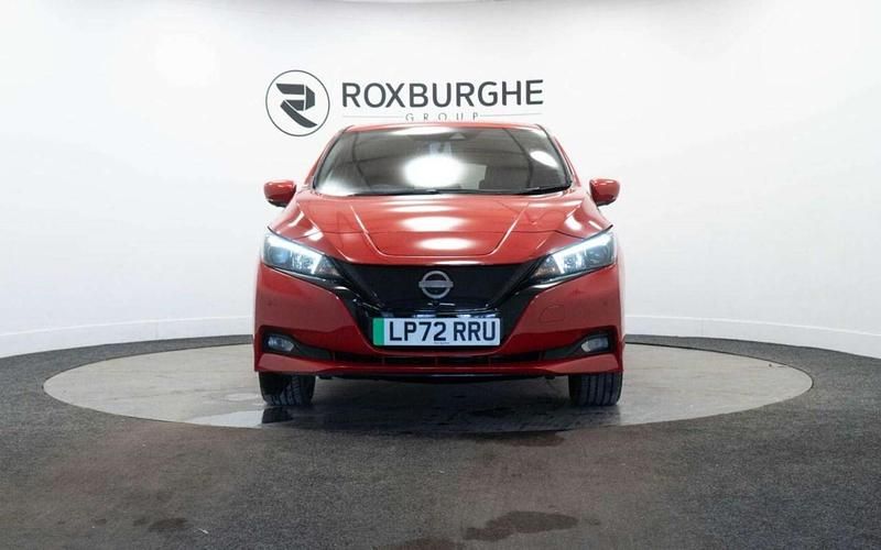 Used Nissan Leaf N-Connecta 160 kW (218 HP) 2022 Red Hatchback