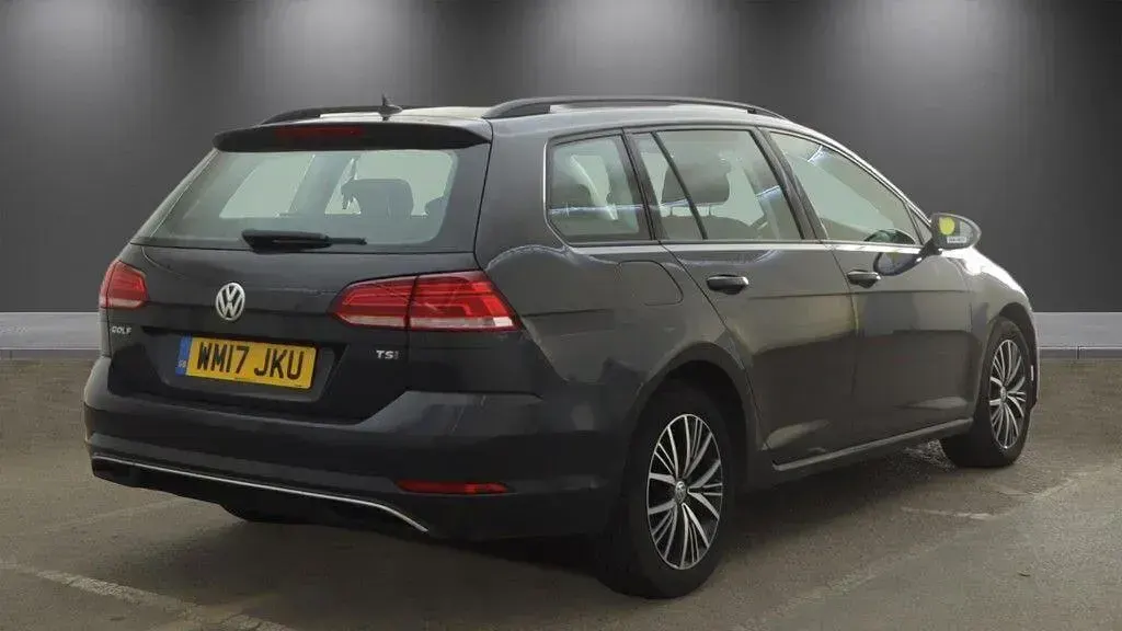 Used VW Golf VII SE 125 HP (91 kW) 2017 Grey Estate