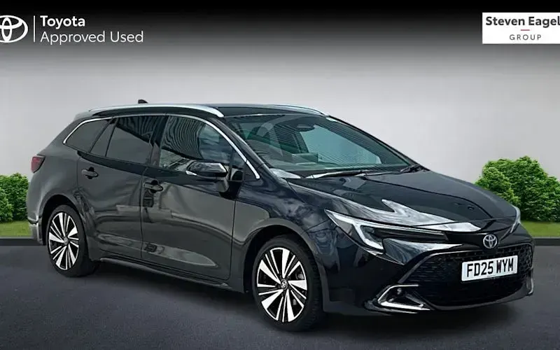 Used Toyota Corolla Design 140 HP (102 kW) 2025 Estate