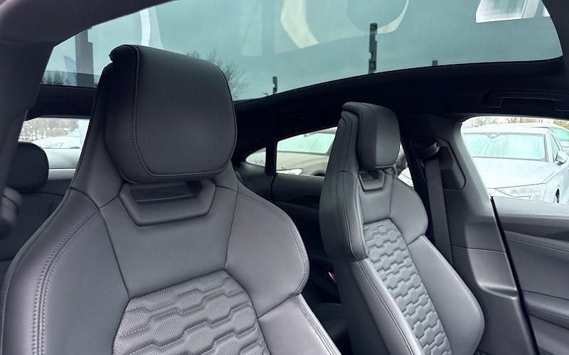 Used Audi e-tron GT quattro 389 kW (530 HP) 2024 Sedan