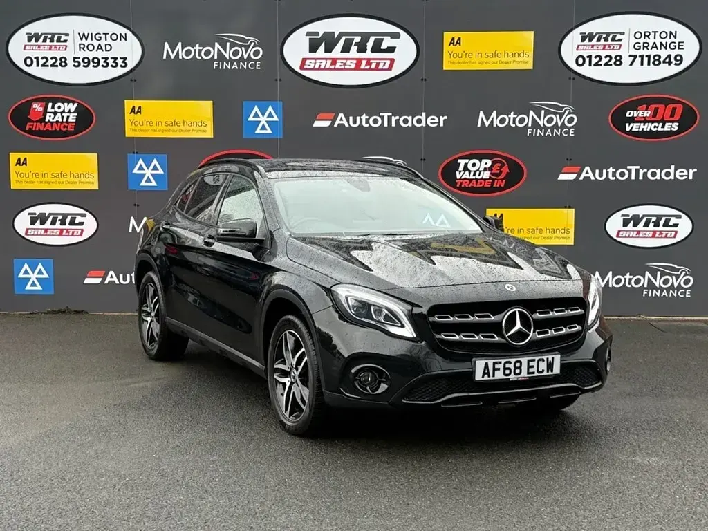 Usado Mercedes GLA180 Urban 122 HP (89 kW) 2018 Preto SUV