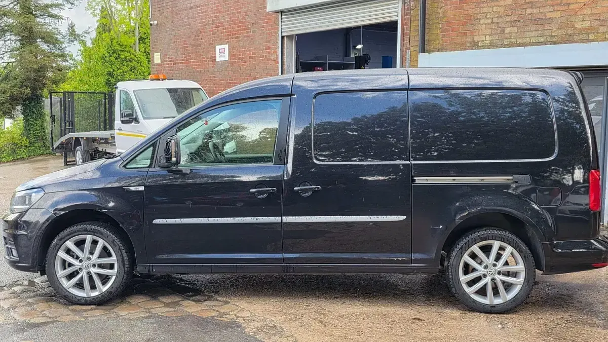 Used VW Caddy Maxi Highline 2017 Black MPV