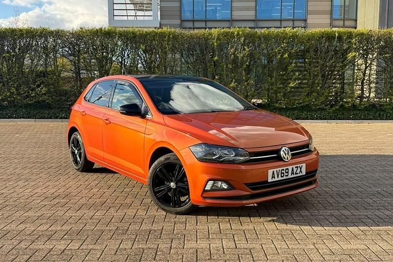 Usado VW Polo SE 95 HP (69 kW) 2019 Laranja Citadino