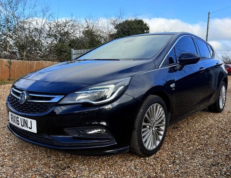 Used Vauxhall Astra Elite 150 HP (110 kW) 2016 Black Hatchback
