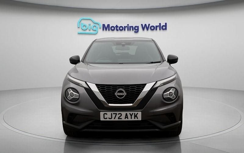 Used Nissan Juke N-Connecta 114 HP (83 kW) 2023 Grey SUV