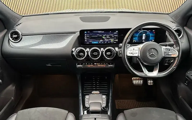 Used Mercedes GLA200 Executive 150 HP (110 kW) 2021 Silver SUV