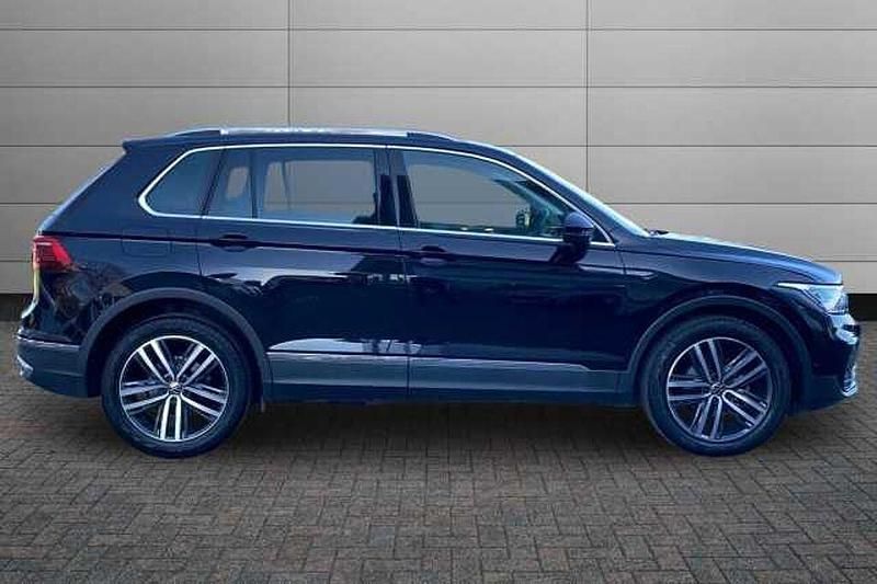Used VW Tiguan Elegance 150 HP (110 kW) 2023 Black SUV